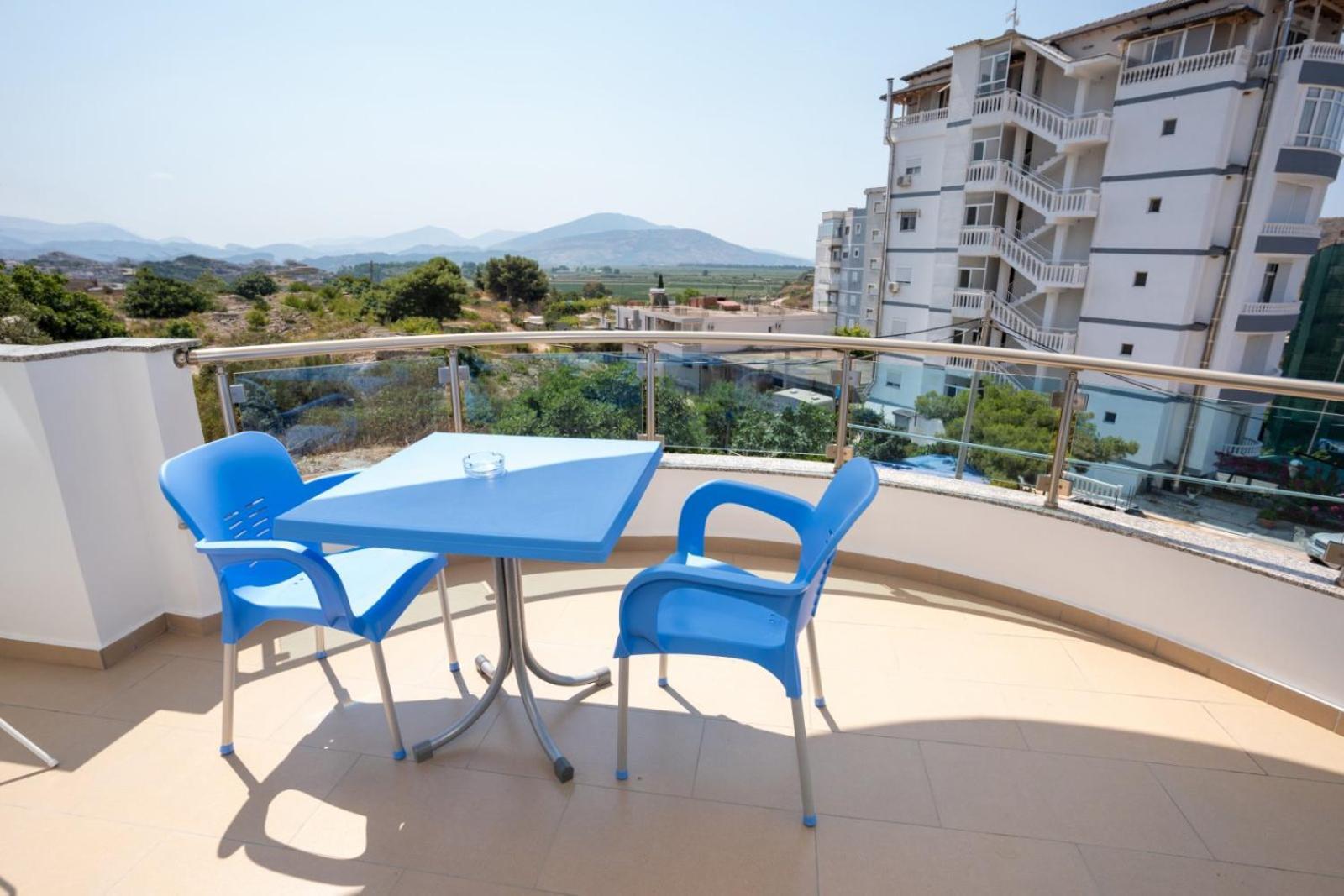 סרנדה Kalasa Hotel מראה חיצוני תמונה